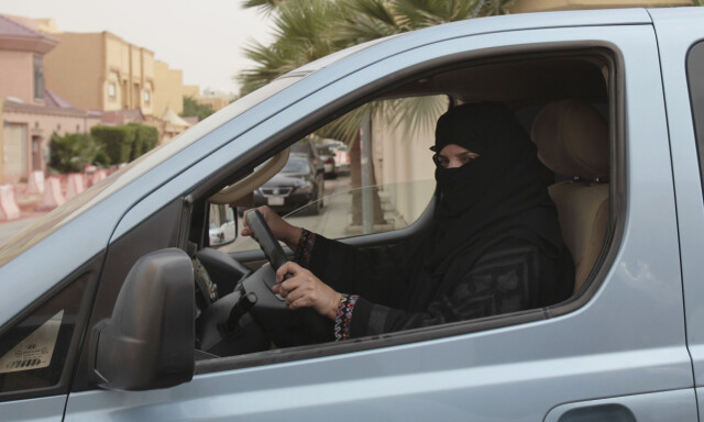 Endelig får kvinner kjøre bil i Saudi-Arabia